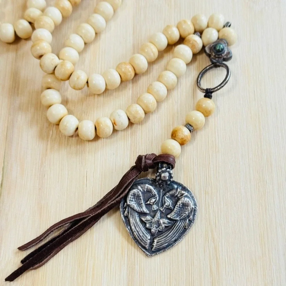 BOHO Y2K Peacock Heart necklace Silver Tone Long Beaded Statement Rare Indie 30